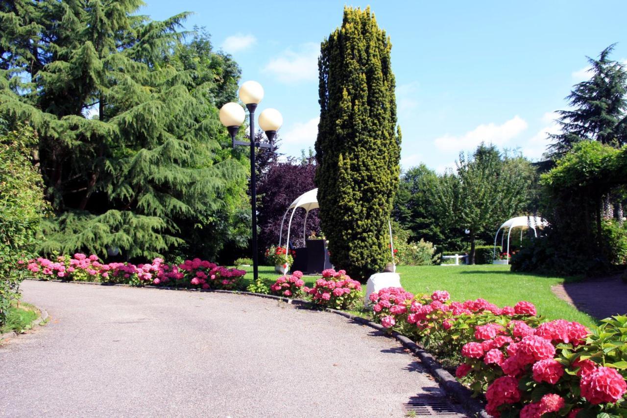 La Berteliere, The Originals Relais Hotel Saint-Martin-du-Vivier Exterior foto